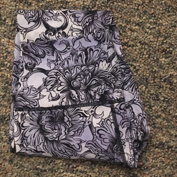 New low price * Lululemon leggings - Picture 1 of 5